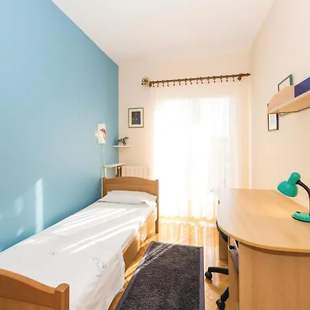 Liveja Ii Iv * Trogir