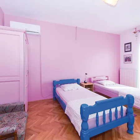 Holiday home Amazing Home In Okrug Gornji With House Sea View *