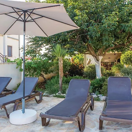 Amazing Home In Okrug Gornji With House Sea View *
